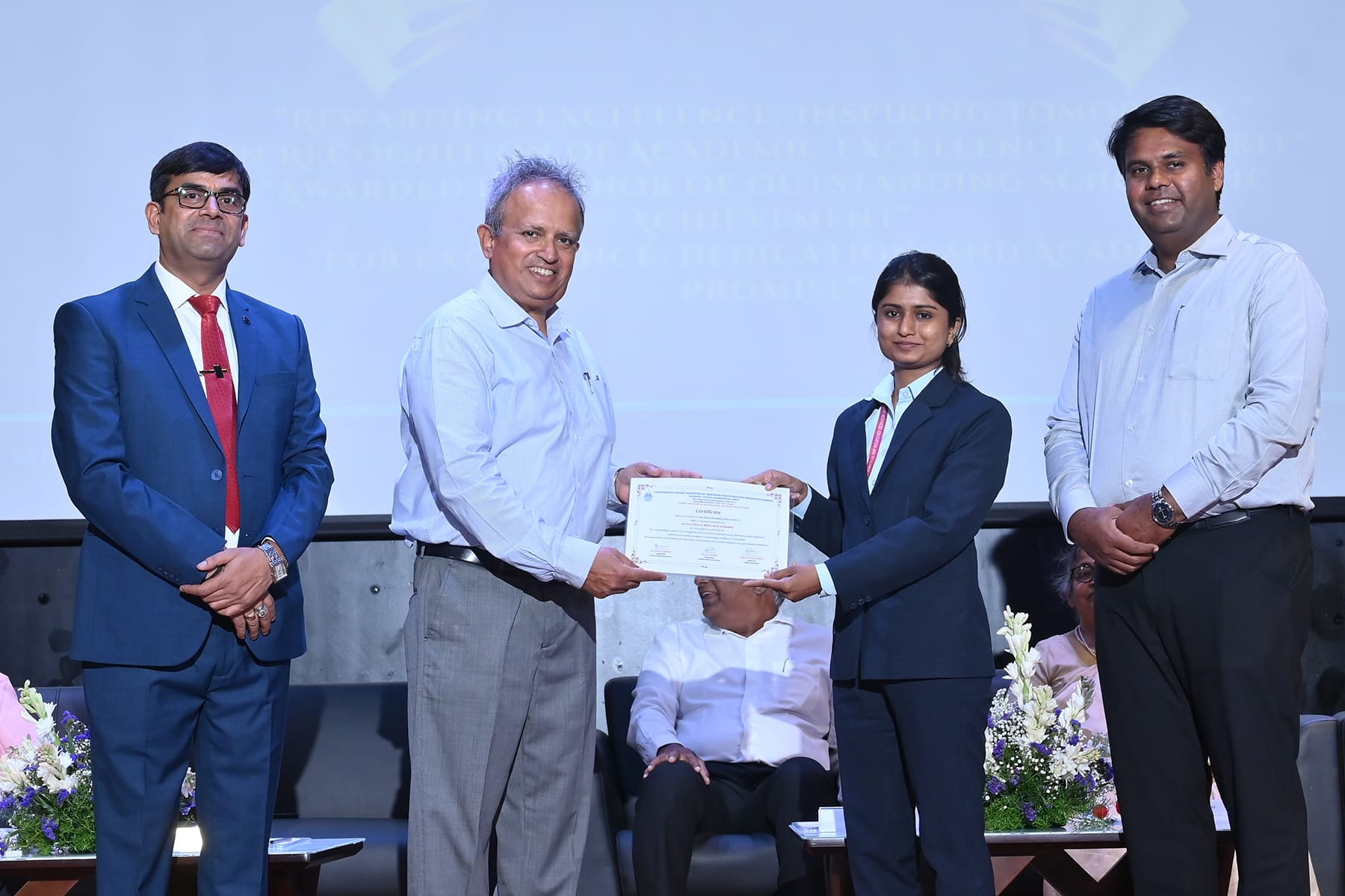 VIBRANT 1.0 - Excellence Awards